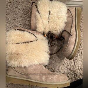 UGG AUSTRALIA SN 5189 Rainier Beaded Shearling BOOT